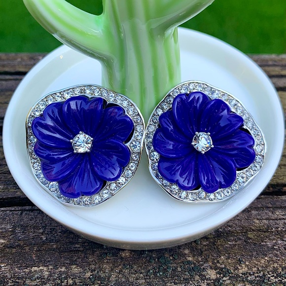 KJL Jewelry - Large Cute Flower Rhinestone Post Earrings